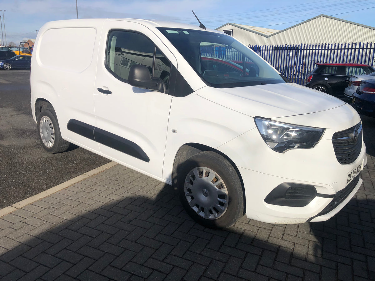 2020/70 VAUXHALL COMBO SPORTIVE DS70NZK SMALL VAN