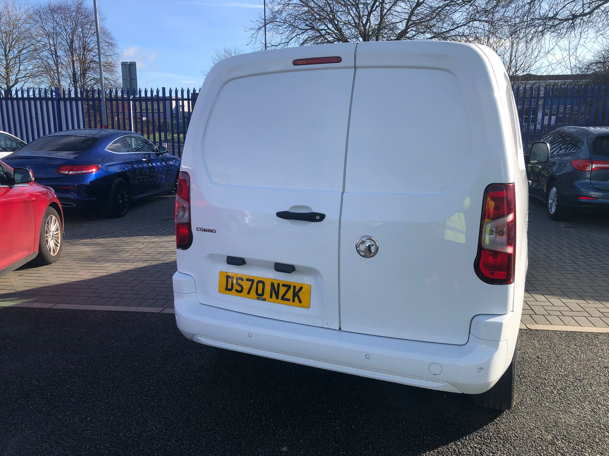 2020/70 VAUXHALL COMBO SPORTIVE DS70NZK SMALL VAN