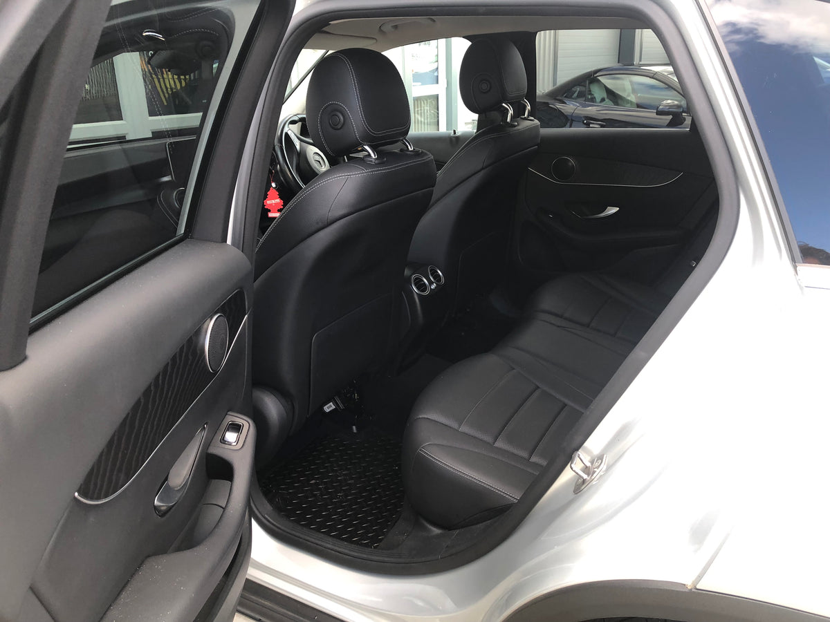 MERCEDES-BENZ GLC220 SPORT CAR