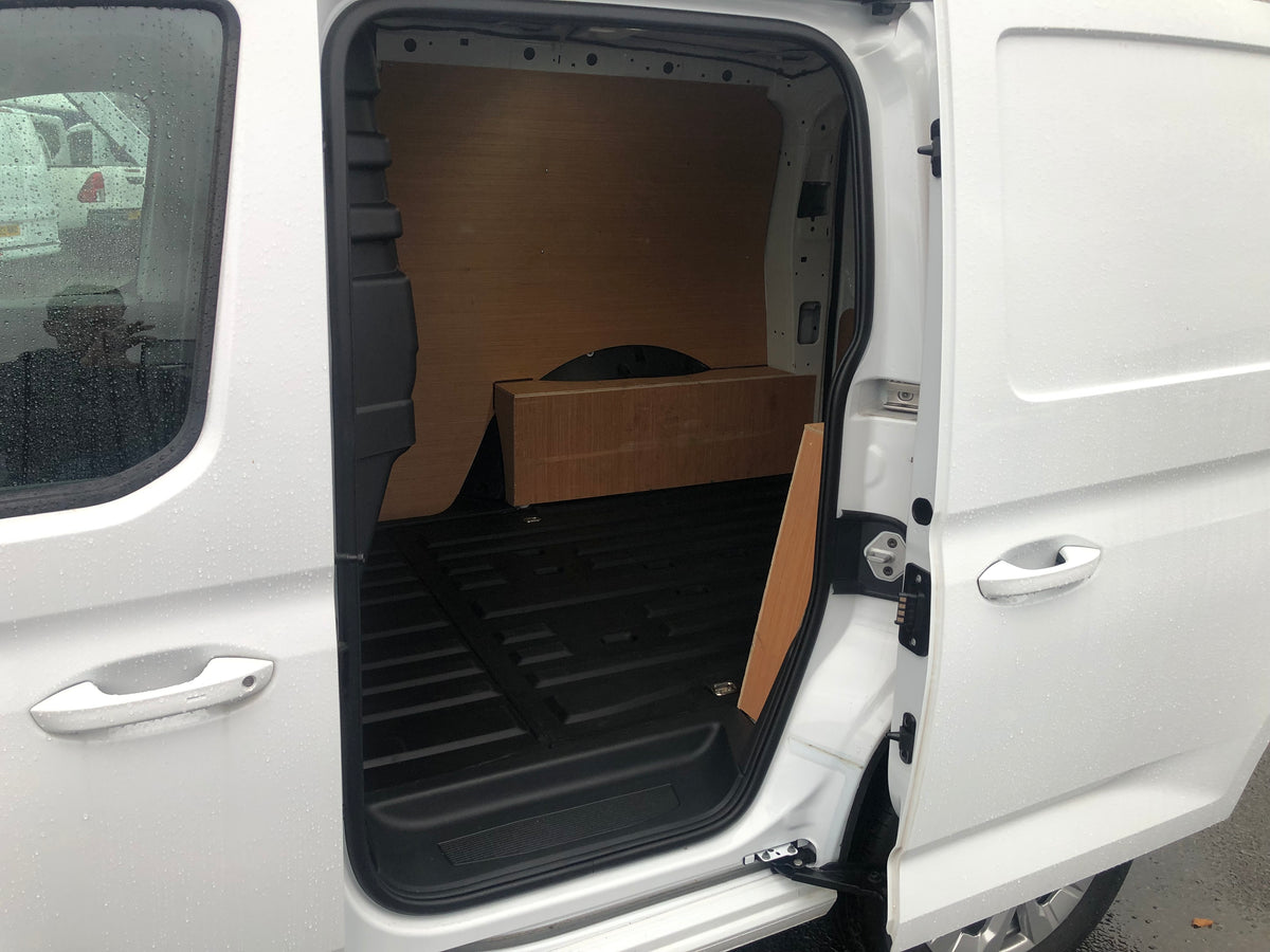 2025 FORD TRANSIT 240  CONNECT LIMITED 2.0 AUTO!!!