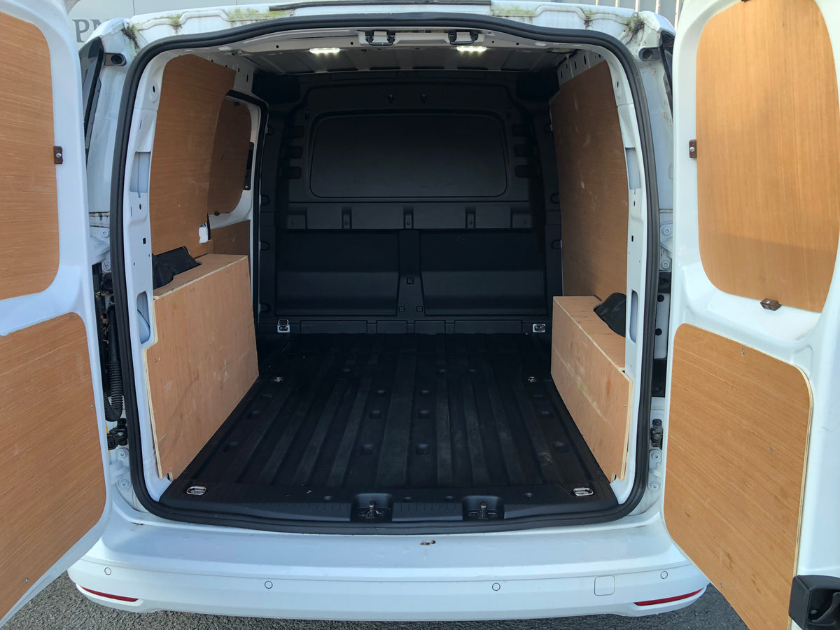 2025 FORD TRANSIT 240  CONNECT LIMITED 2.0 AUTO!!!