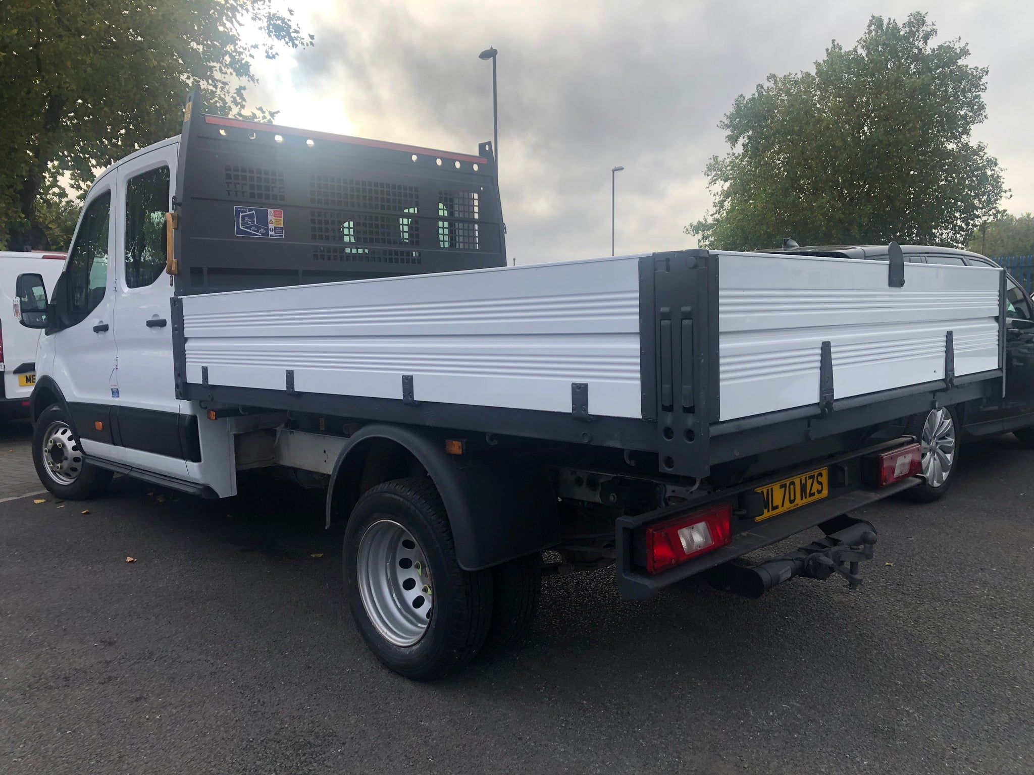FORD TRANSIT CREW CAB TIPPER – RegentMotors