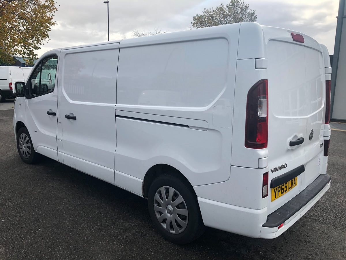 VAXHALL VIVARO SPORTIVE LWB