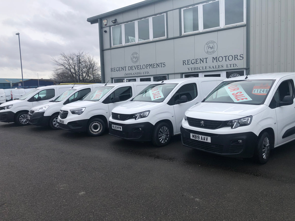 LARGE CHOICE OF SMALL VANS